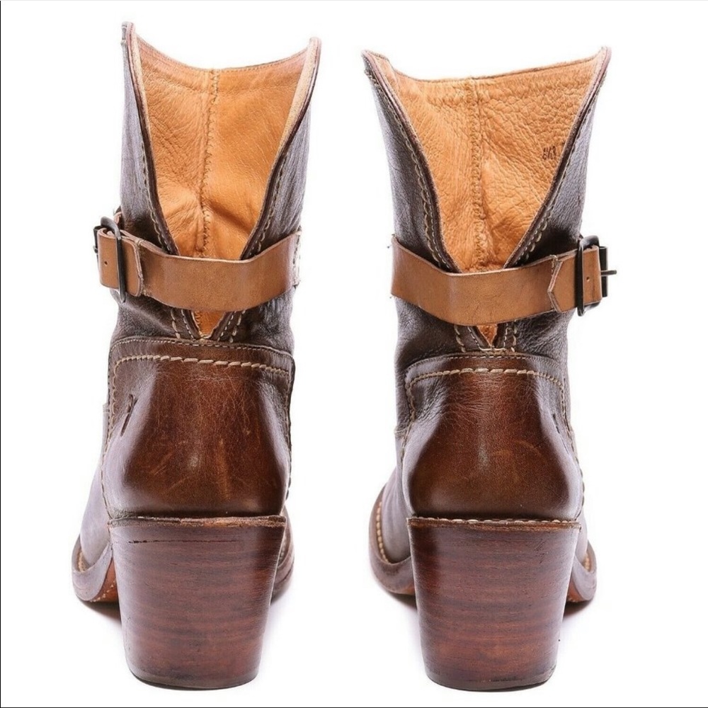 Frye Carmen brown leather ankle boots